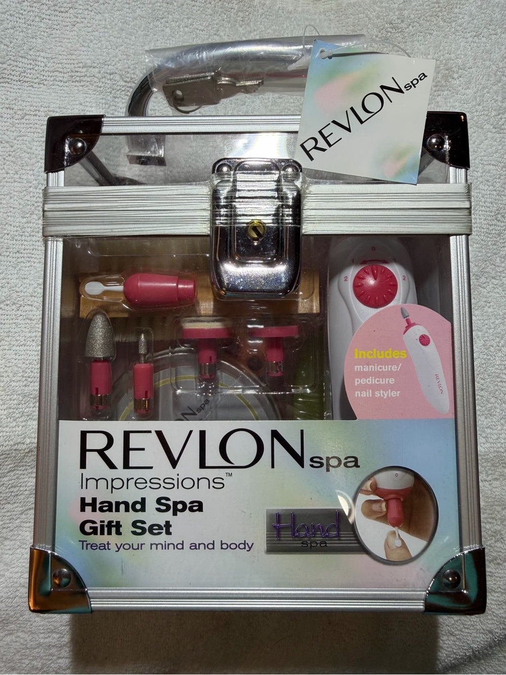 Revlon Spa Hand & Nail Kit - Pink & Silver